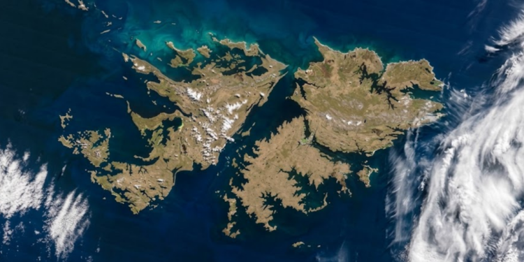 Malvinas, una carrera contra el tiempo: petróleo, defensa y la batalla por el relato de 1982