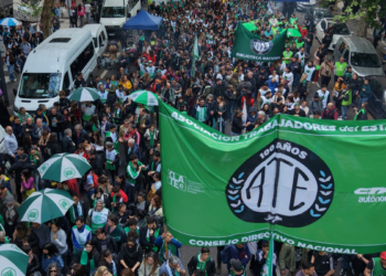 Por la caída de la sesión en Diputados, sindicatos apuntan contra el Gobierno y denuncian extorsión a las provincias