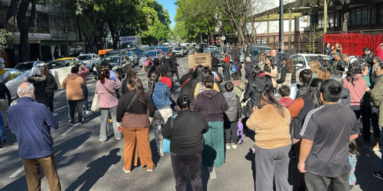 Por tercer día consecutivo las familias no envían a sus hijos a una escuela porteña por invasión de roedores