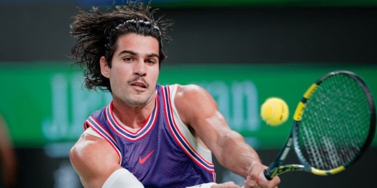 Sorpresa en Shanghai Carlos Alcaraz cayó ante Zizou Bergs y quedó eliminado del Masters 1000