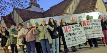 Vecinos resisten la demolición de un histórico chalet porteño donde levantarán una torre
